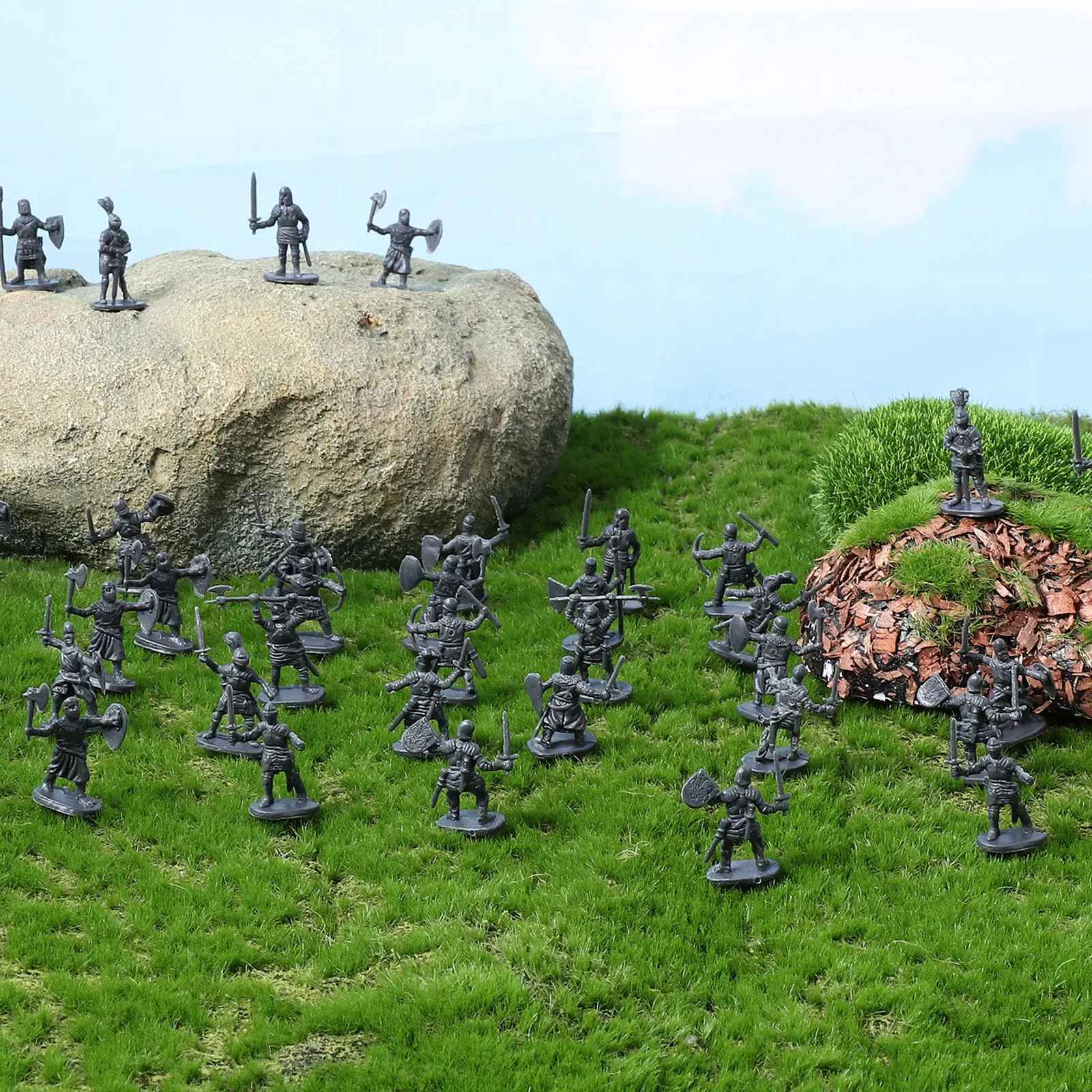200Pcs Small Soldier Models Miniature People Figures for Sand Table Landscape Bookshelf Decor Kids Education Scene