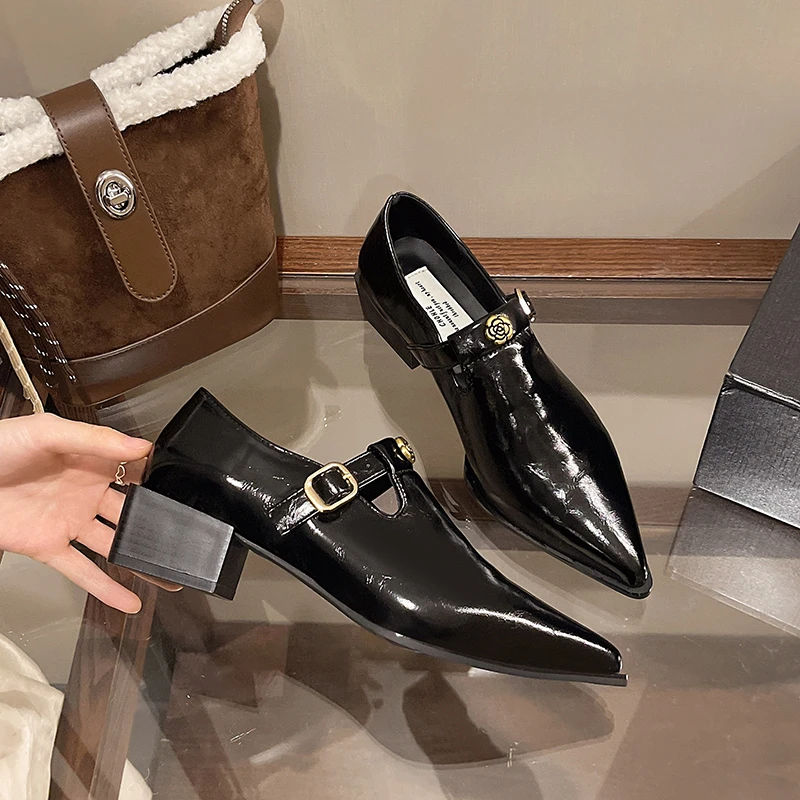 

2026 Spring and Summer New Casual Fashion Simple Temperament Versatile Camellia Pointed Toe Single Shoes Women