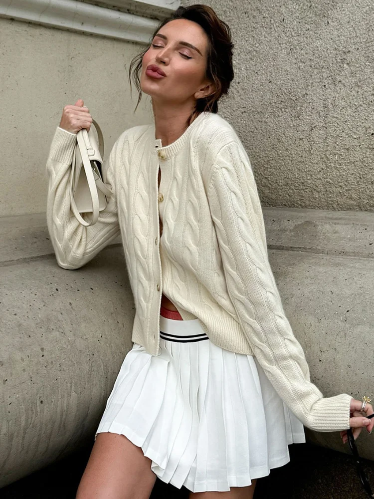 

Women Casual Single Breasted Knitted Cardigan Round Neck Long Sleeved Solid Sweater Jackets 2025 New Autumn Outdoor Streetwear
