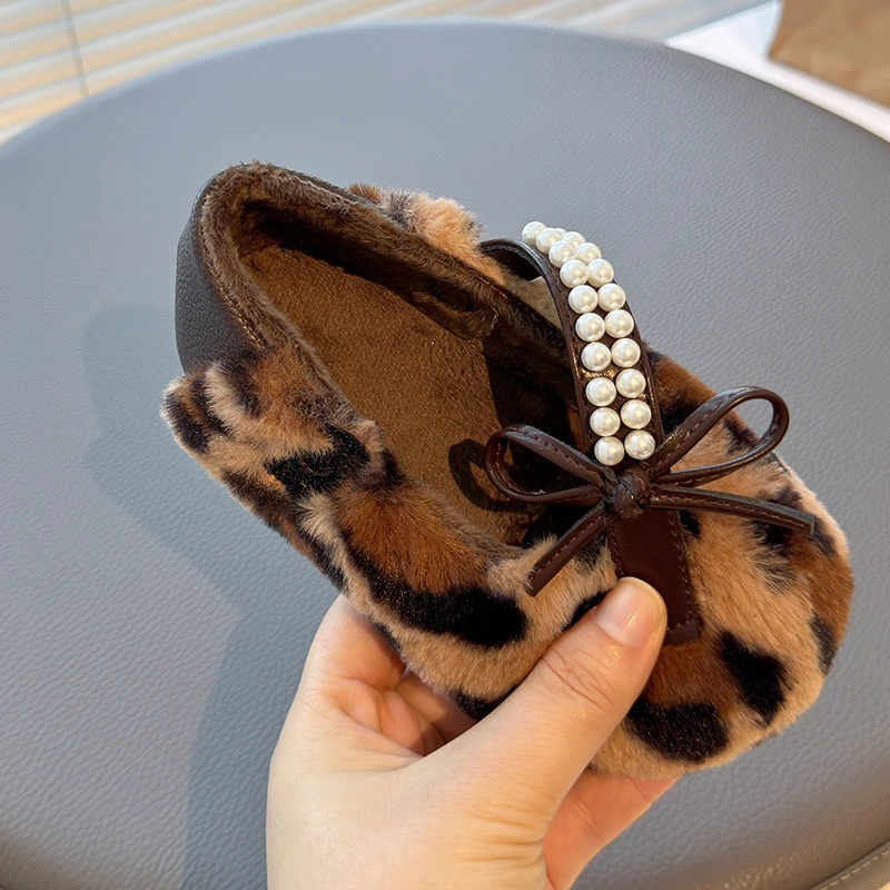 الفتيات الفراء أحذية ليوبارد القوس اللؤلؤ طفل أحذية قطنية 2-16 سنة الكاكي شقة عدم الانزلاق الأطفال ماري جين أحذية الفتيات أحذية أطفال طويلة الرقبة #5