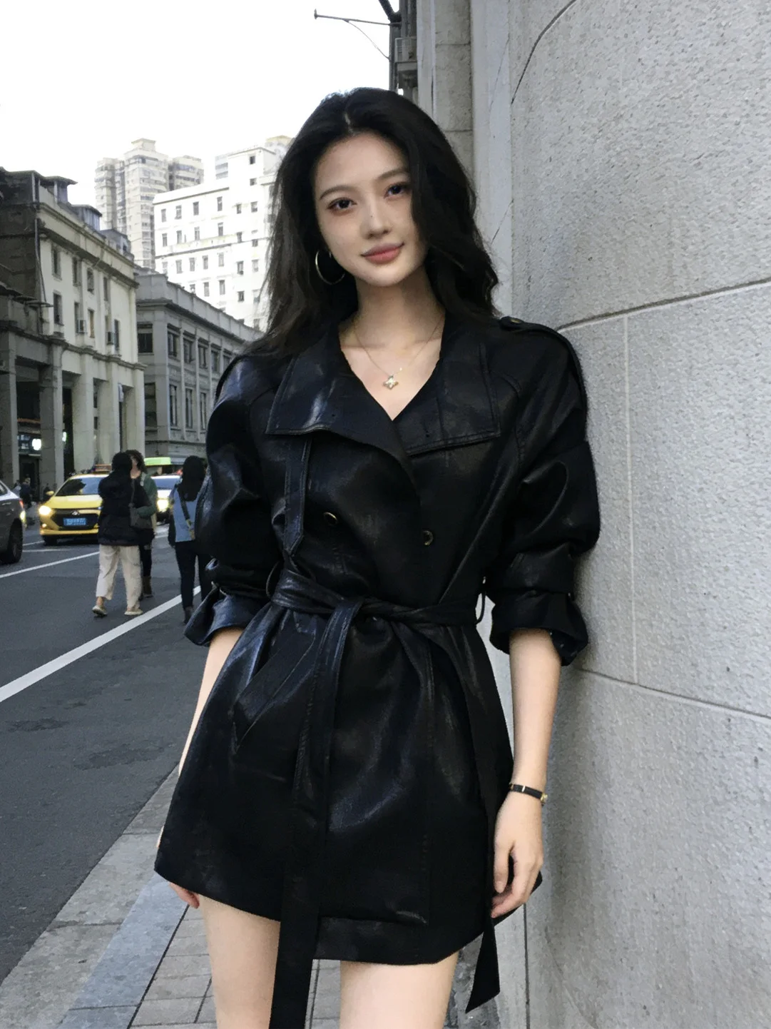 

Slimming Black PU Leather Jacket Women's Fashionable Mid-Length Spring 2026 Stylish Trendy Versatile Outerwear Korean Style