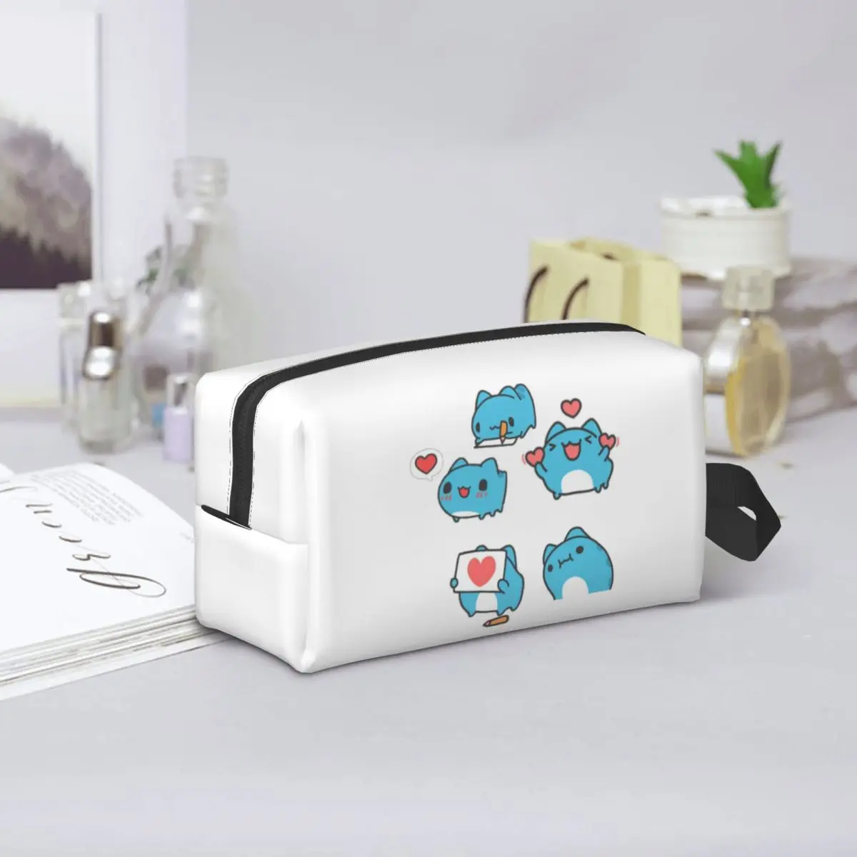 Comic Cat Bugcat Capoo Makeup Bag Cosmetic Organizer Storage Dopp Kit Toiletry Cosmetic Bag for Women Beauty Travel
