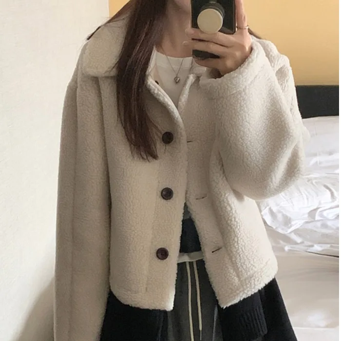 패셔너블 캐주얼 양털 자켓 빈티지 디자인 나이를 잊게 하는 겨울 코트 한국 스타일 폴리에스터 소재 중간 길이