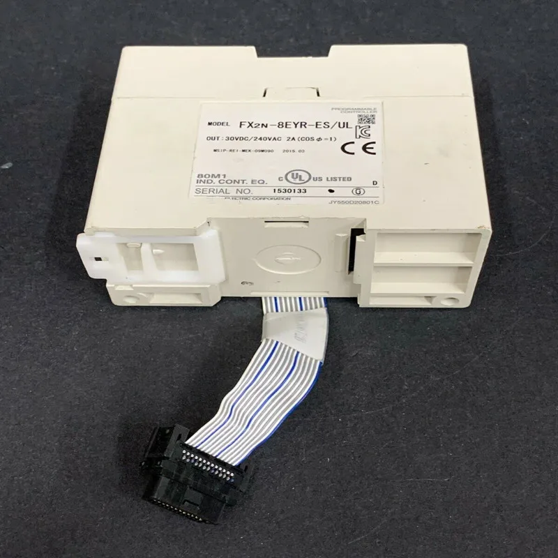 Auf Lager SPS-Modul FX2N-8EYR-ES FX2N-8EYR-UL in gutem Zustand