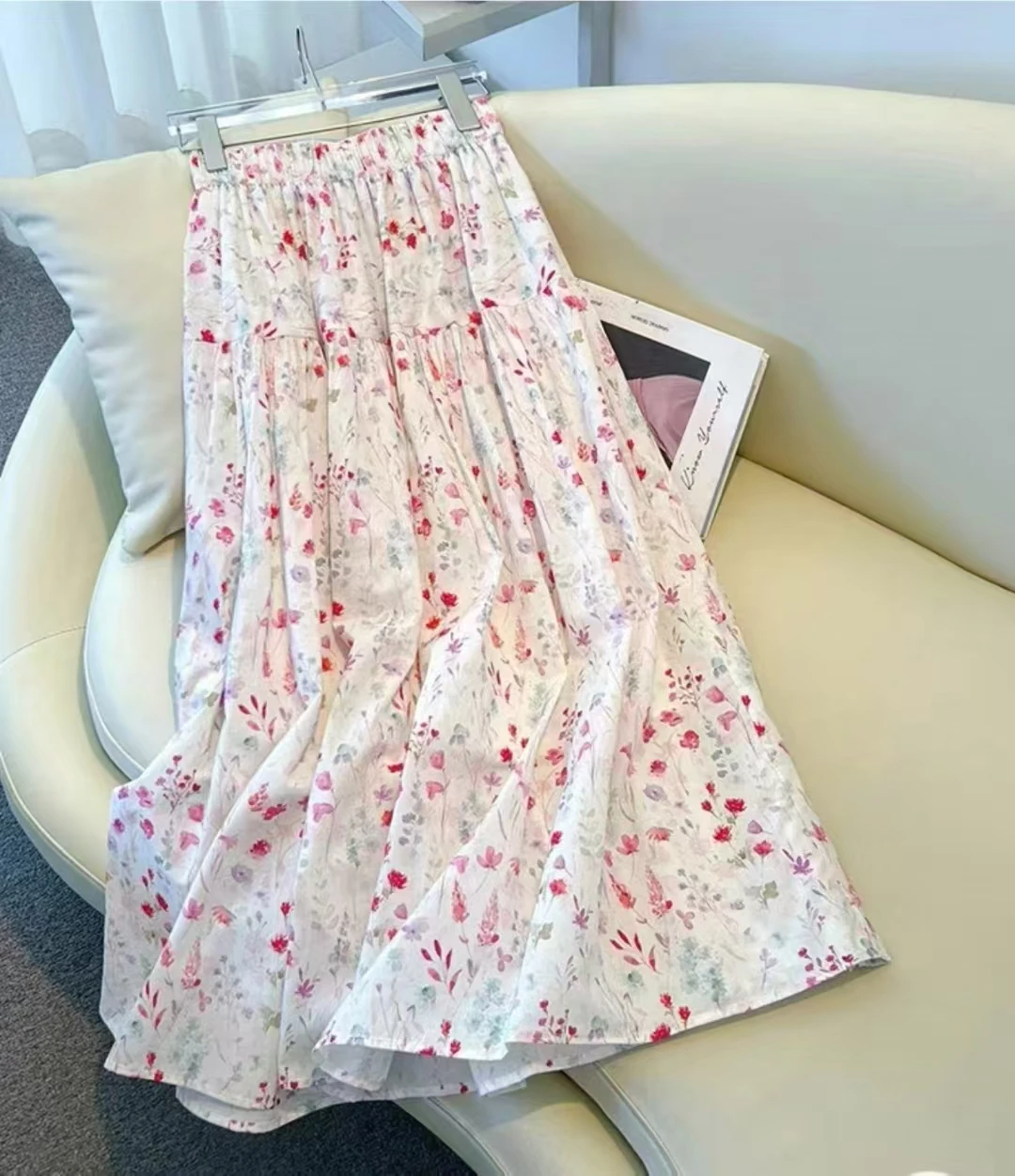 الكورية Sle الأزهار طباعة فضفاضة عارضة ميدي تنورة الربيع الصيف وصول جديد تنوعا عالية الخصر ألف خط تنورة تأثير التخسيس