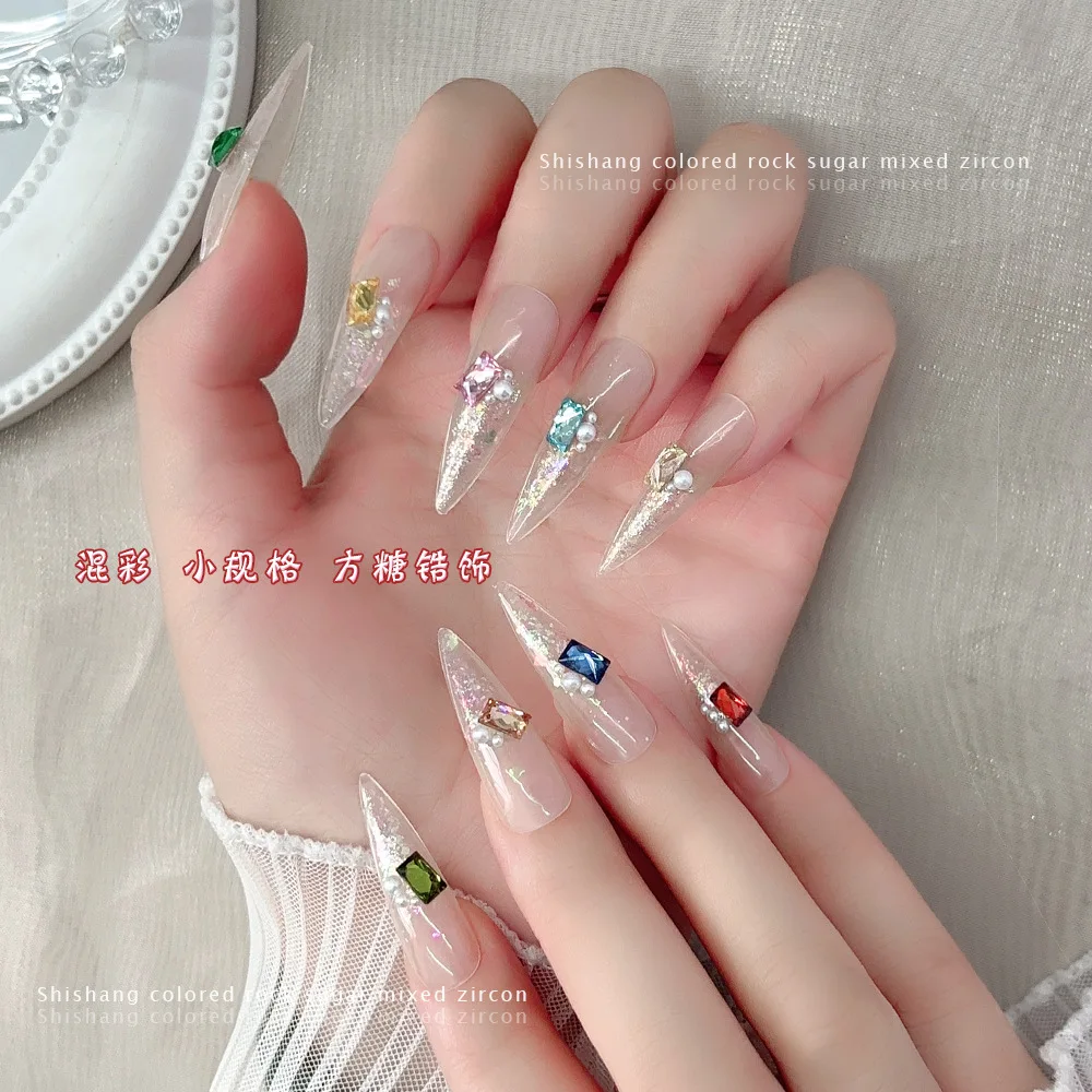สีสันหินน้ําตาล Rhinestone เรขาคณิตคริสตัลเพทาย Sparkle Pile เจาะเล็บเซอร์โคเนียมตกแต่งเล็บเครื่องมืออุปกรณ์เสริม