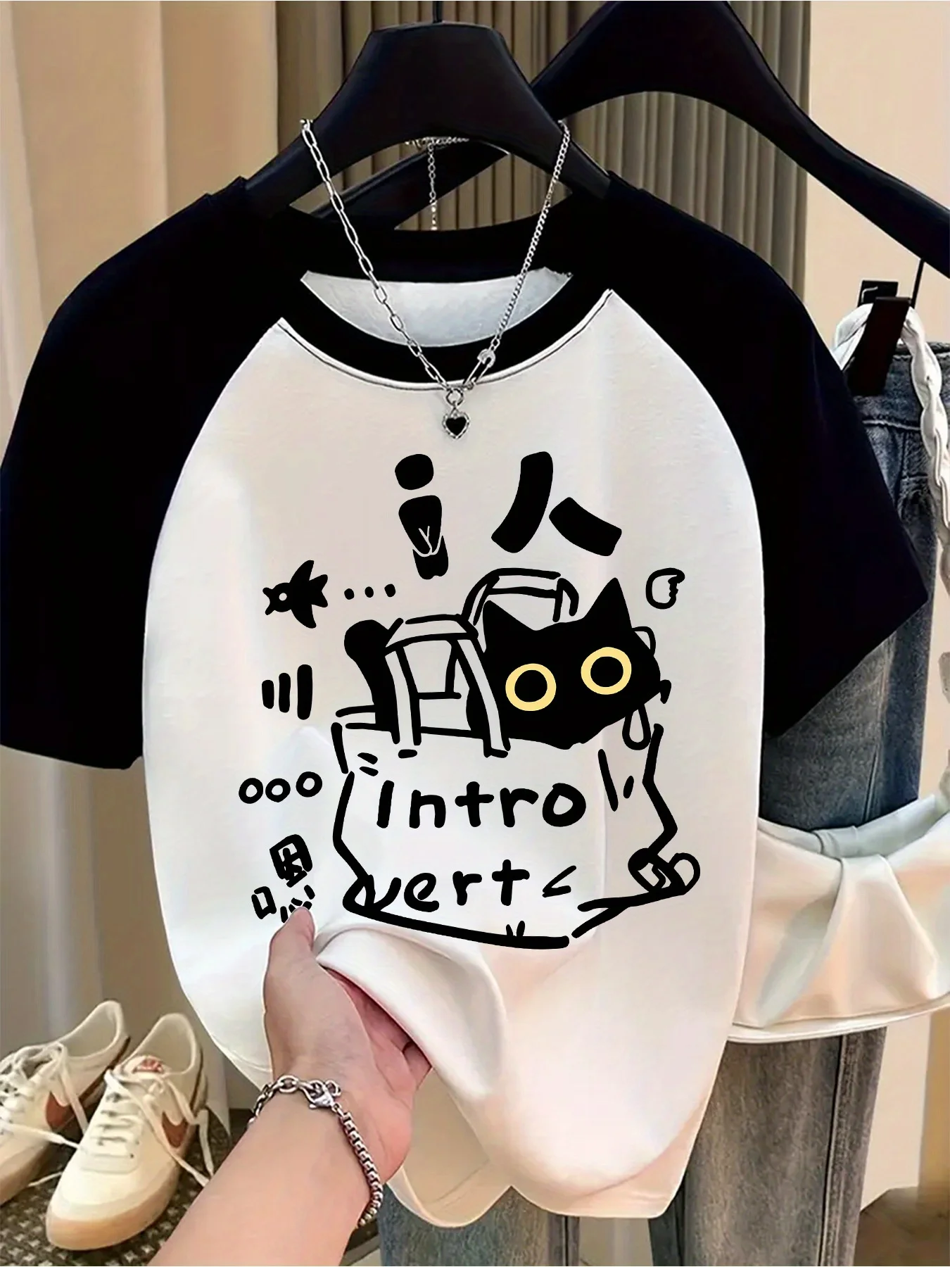 Color Blocked  Women's Fashion T-shirt Cat Printed Design Round Neck T-shirt Women's Casual Round Neck Short Sleeved T-shirt
