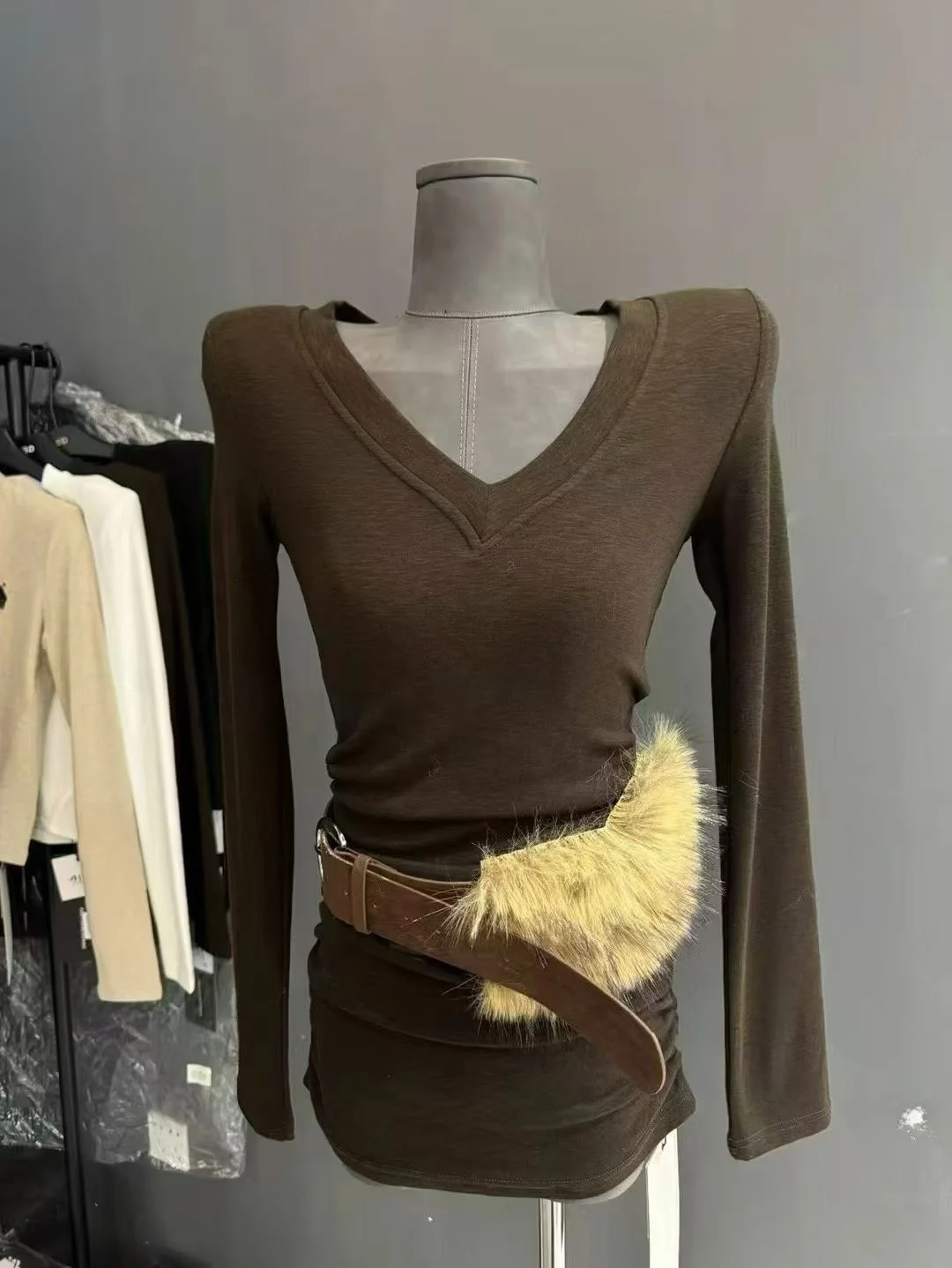 Slim Fit Long Sve V-Ne rembourré oulder T-irt femmes bruyé T-shirt Dr haut coréen Sle trajet coton mélange