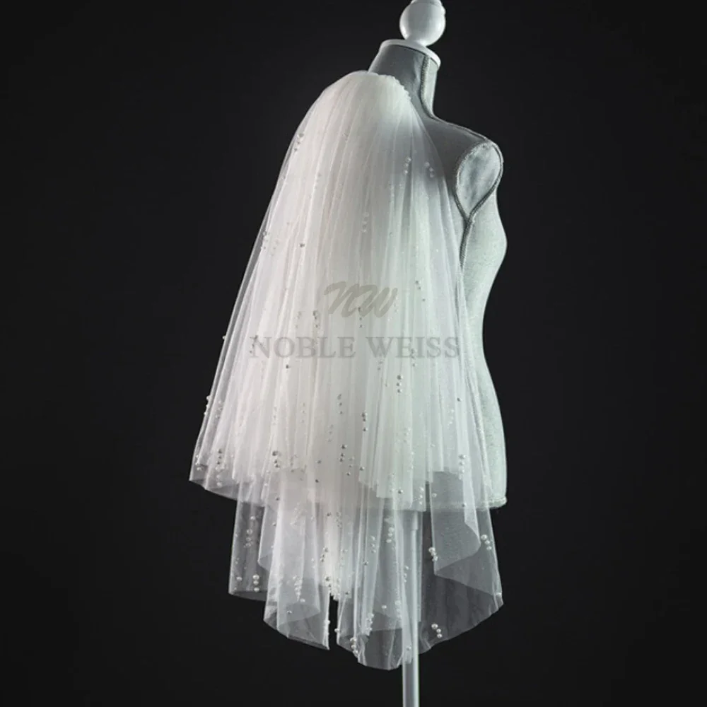 

Многослойная короткая свадебная фата с обрезанными краями, фата из тюля с расческой и жемчугом, фата невесты, свадебные аксессуары по индивидуальному заказу