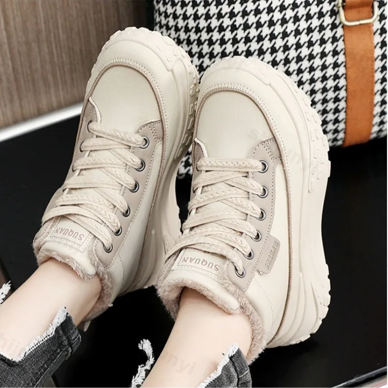 

2025 зимняя повседневная плюшевая обувь в стиле ретро с высоким берцем на толстой подошве для женщин, модные универсальные теплые удобные полусапожки из массива хлопка