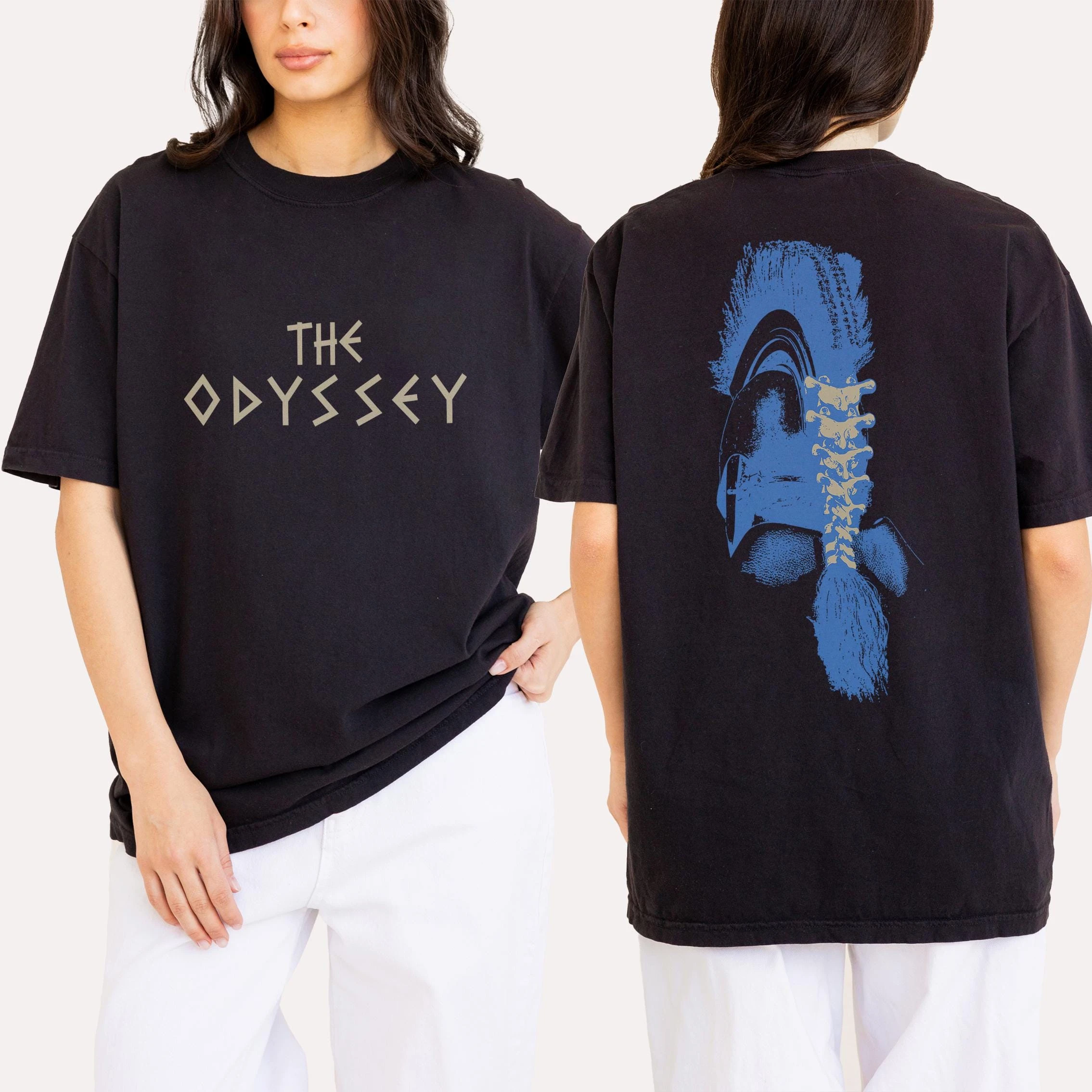 The Odyssey Grafik-T-Shirt, Agamemnon-Helm-Logo-T-Shirt mit Rückendruck Matt – Detail 4