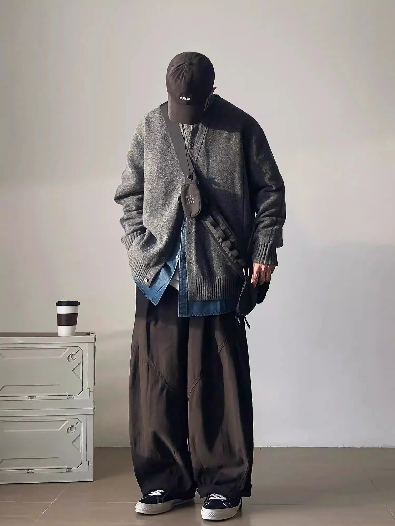 

Ретро-кардиган унисекс с круглым вырезом в стиле кэжуал, свободный крой, весна-осень, универсальный цвет, мужская мода