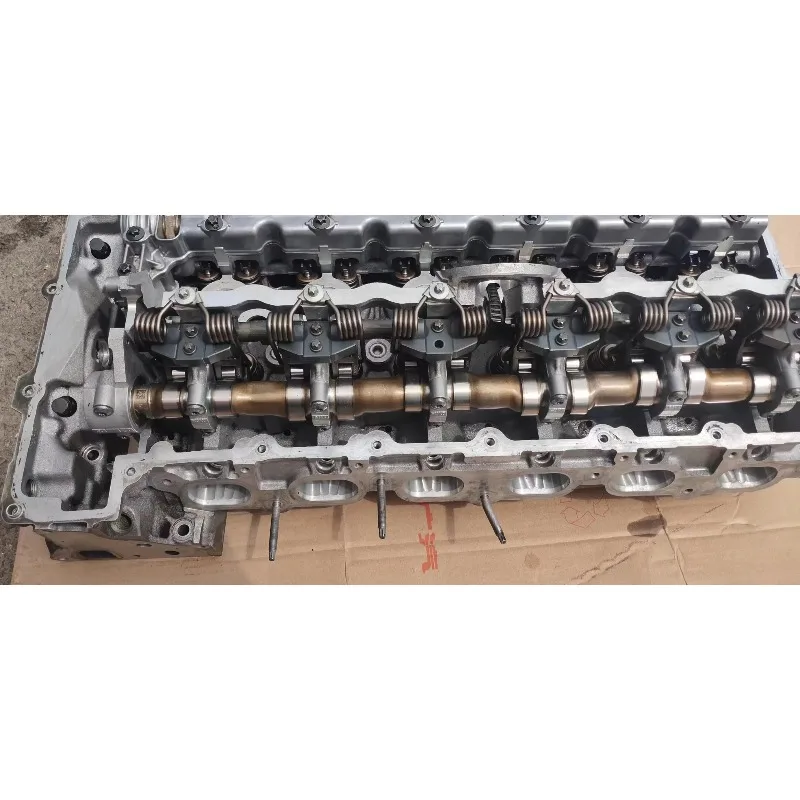 Engine Cylinder Head 11127591617 1112 7591 617 with Bolt for  N52 B30 2009 2010 2011