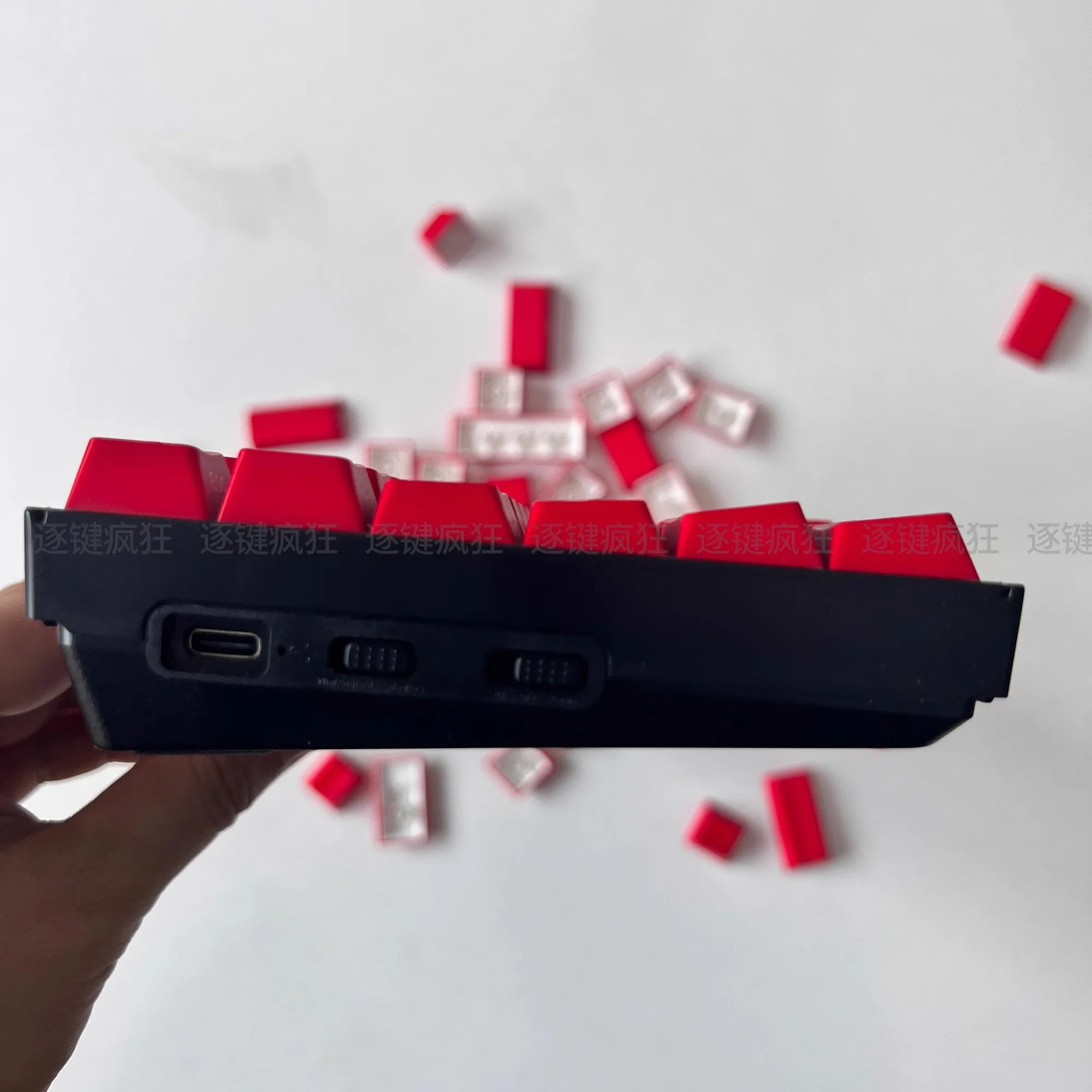 GMK مفاجأة الجانب الأحمر محفورة 145 أغطية مفاتيح PBT صبغ Subbed أغطية المفاتيح الكرز Keycap مع 2.25U 2.75U 3U 7U المسافة ISO أدخل