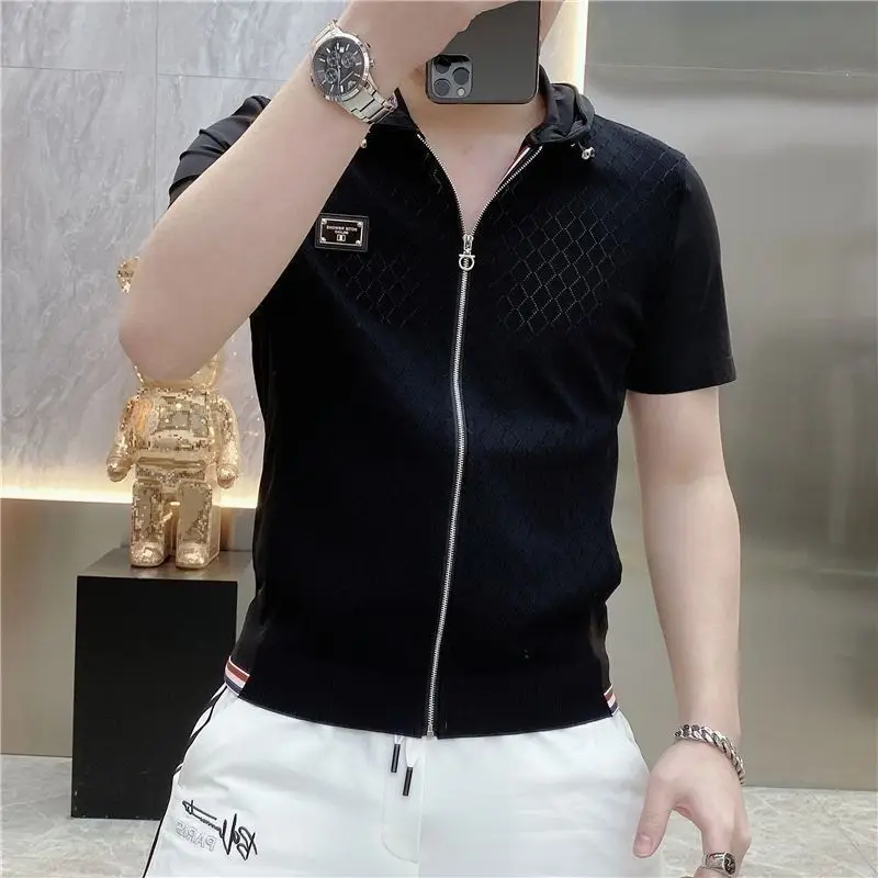 2024 New Summer Elegant Fashion England Style Loose Casual T-shirts for Men Korean Style Handsome Zipper Hooded Short Sleeve Top