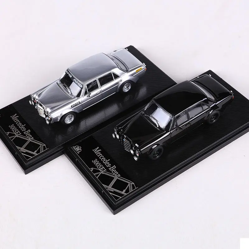 Liberty 1:64 Mercedes-Benz 300SEL Classic Car Simulation Alloy Car Model Collection