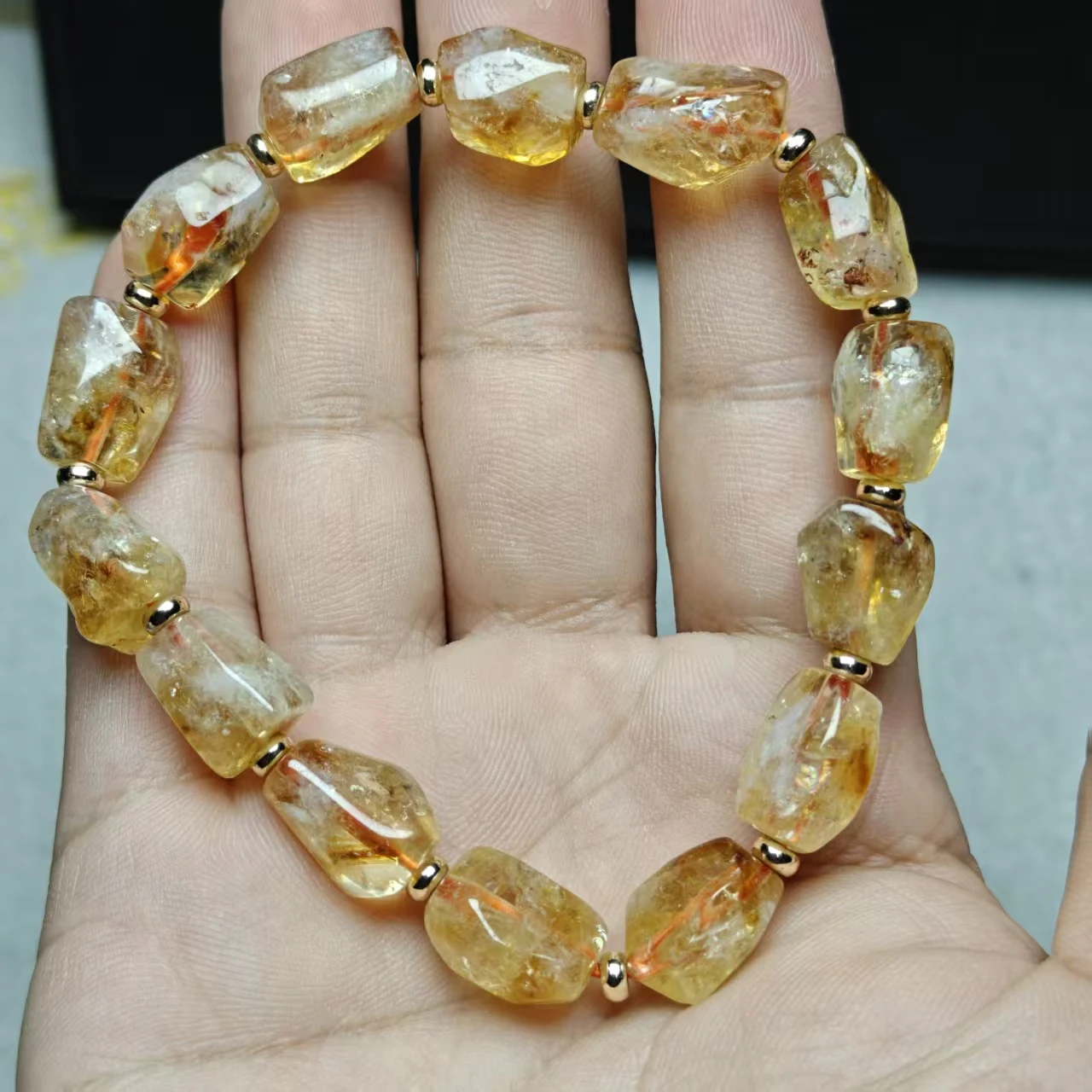 XingYu Natürliche AAA Brasilianische Pyramiden-Citrin-Quarz-Perlen, unregelmäßig facettiert, glatt, rund, für Schmuck, Armbänder, Geschenk – Detail 4
