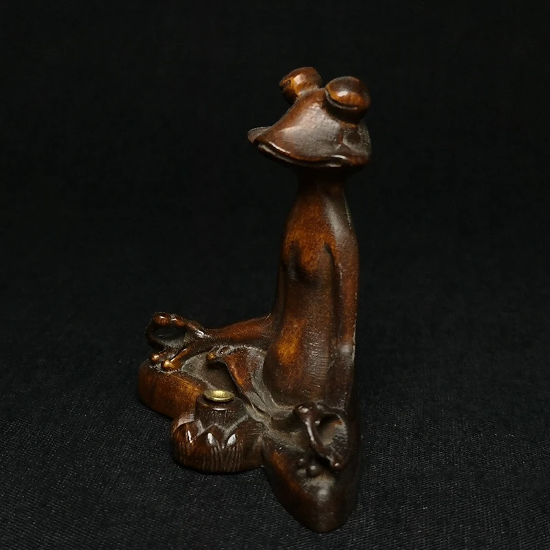 YIZHU CULTUER ART Size 2.2 Inch Chinese Hand carved Boxwood Frog Figure statue Incense Seat Decoration Gift Collection