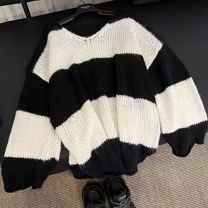 

Long Sve Knitted Sweater Men's Lazy Stripe Color Blo Autumn Winter Loose Mid-Length Korean Sle Faionable V-Ne Sweater