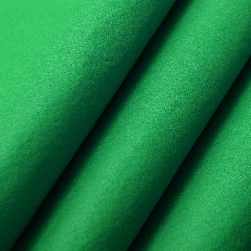 Green Wedding Accessories Are Used As Grass Channel Carpets for Ceremonial Parties and Events, Indoor or Outdoor Decorations