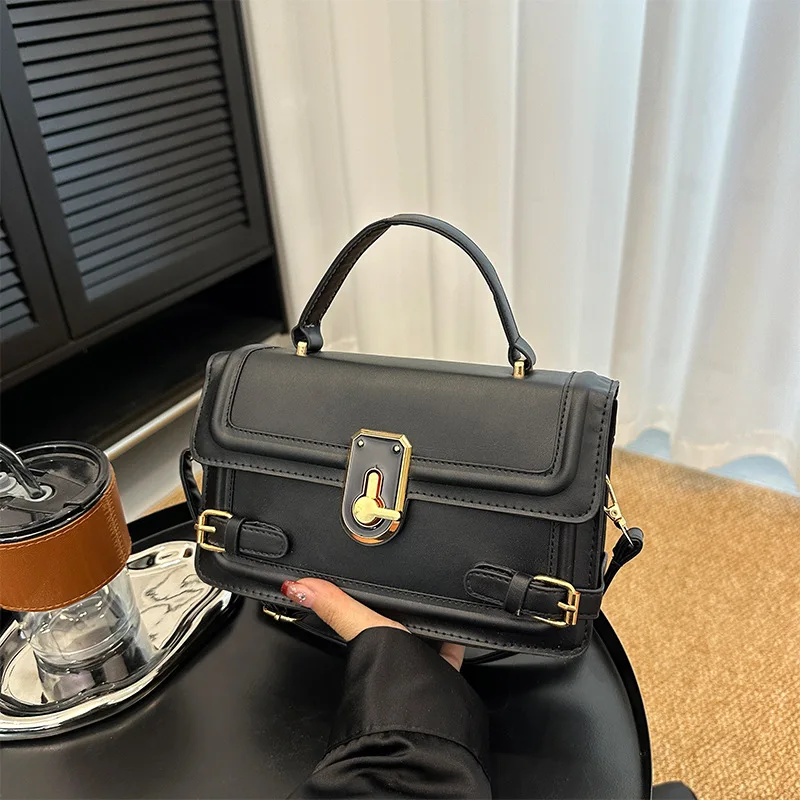 

2025 Designer Mini Square Bag Women Vintage Top Handle Casual Chic Purse