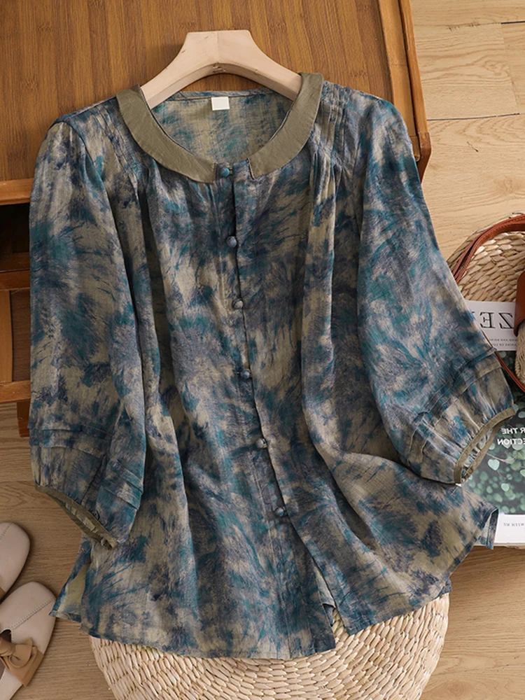 Csa Fena Casual de Verão com Estampa Retrô, Manga Lanterna, Gola Redonda, Caimento Solto, em Linho e Aodão Tingido, ...