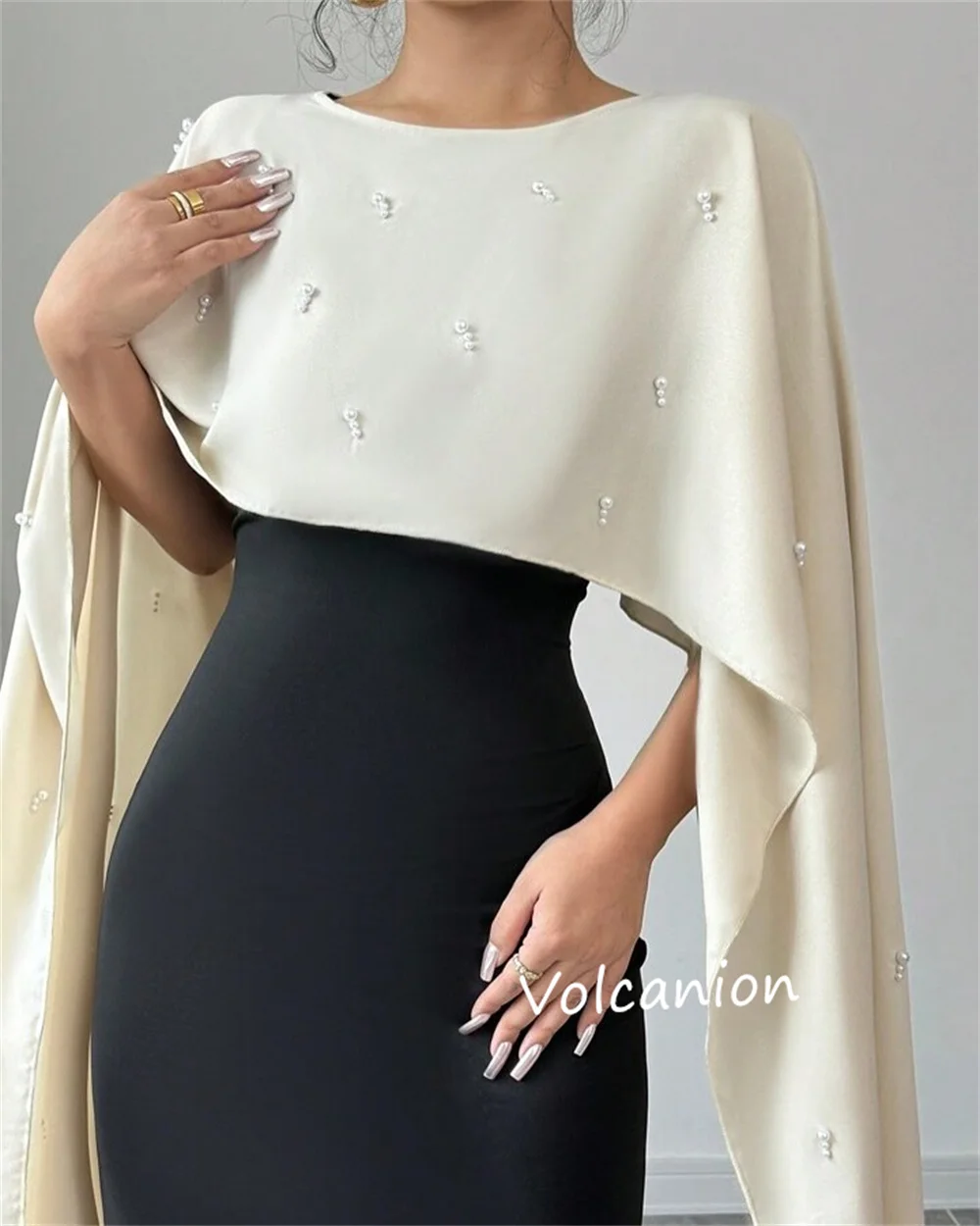 Gaun Panjang Leher-o Terompet Manik-manik Jersey Kustom Acara Dipesan Lebih Dahulu Pesta Prom Gaya Modern Pencocokan Indah