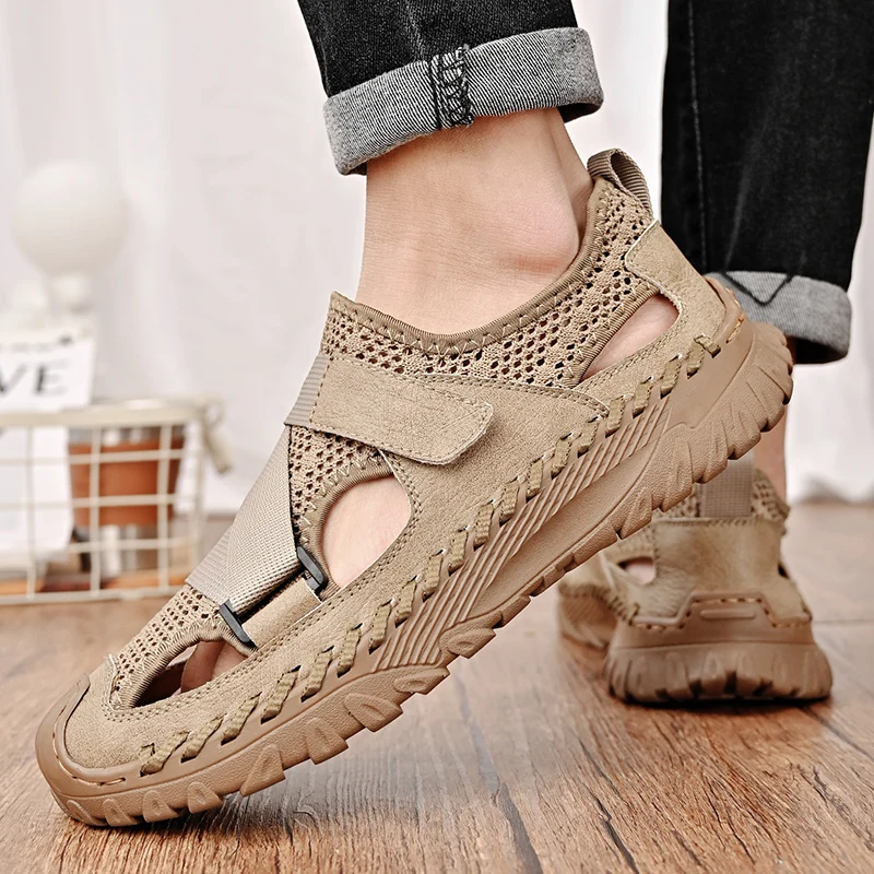 

Versatile New Casual Men Soft Sandals Comfortable Summer Leather Sandals Men Roman Soft Sole Outdoor Beach Sandals Walking Shoes