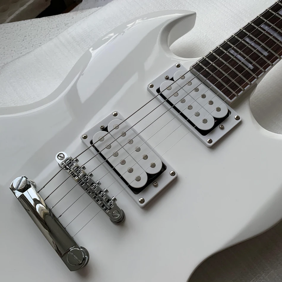 Customized S-G electric guitar, high mountain white, rosewood fingerboard