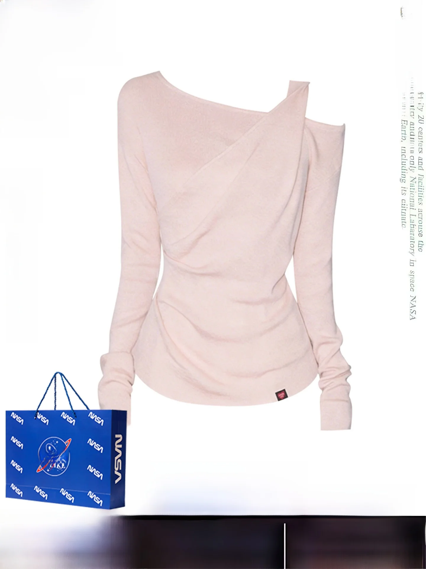 

Корейский розовый вязаный топ с асимметричным вырезом на плече, женская весенняя приталенная футболка с длинным рукавом, имитация двухслойности