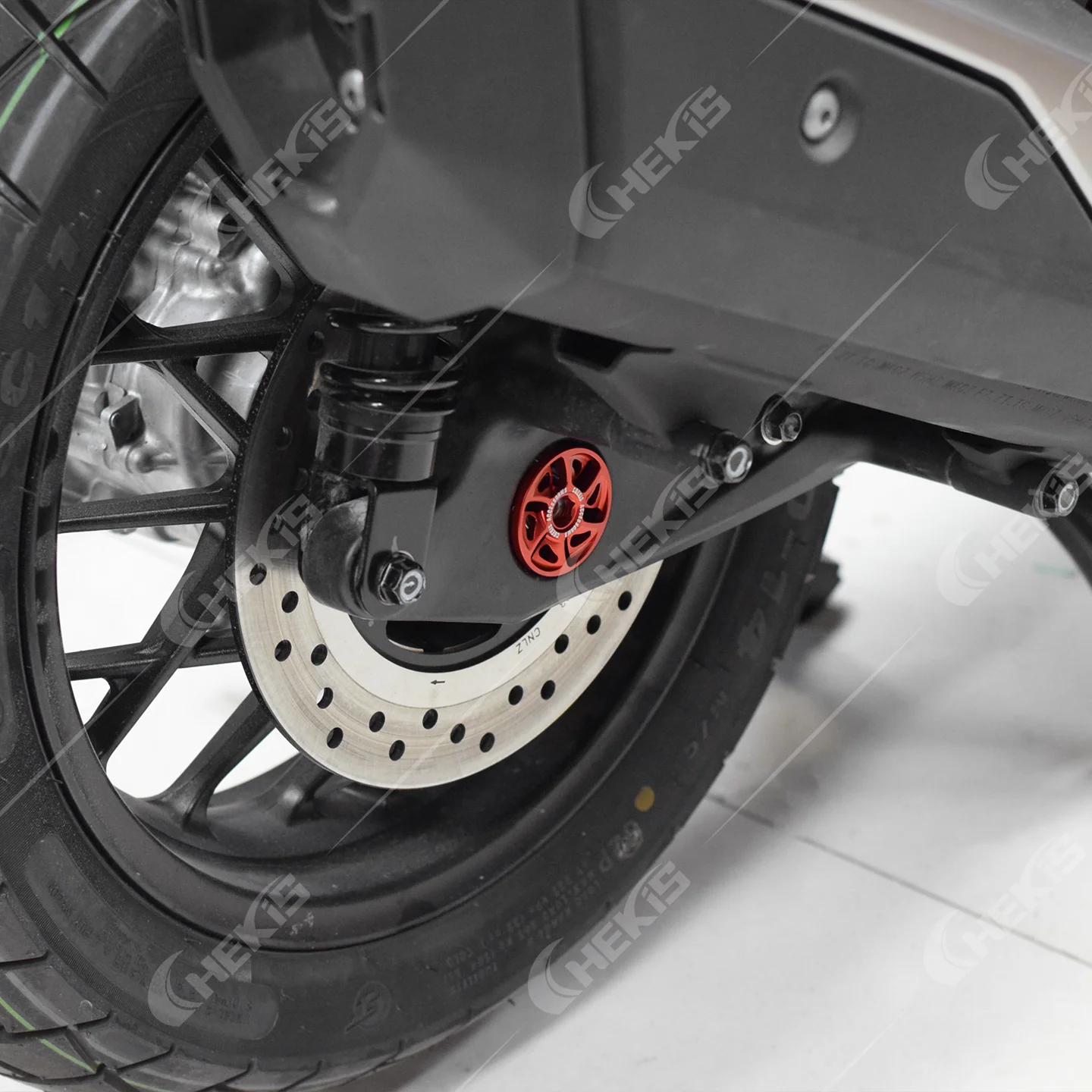 Chekis مناسبة لهوندا Adv350 Forza350/250 Nss350 حلقة زخرفية للمحور الخلفي المعدلة، غطاء معدني للمحور الخلفي، غطاء دوار من سبائك الألومنيوم