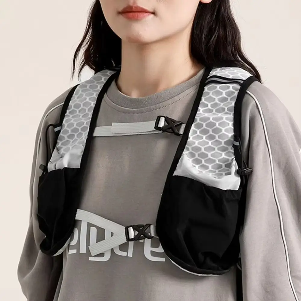 

Waterproof Running Vest Pack Adjustable Breathable Running Hydration Vest Bag Multifunctional Convenient Outdoor Running Vest