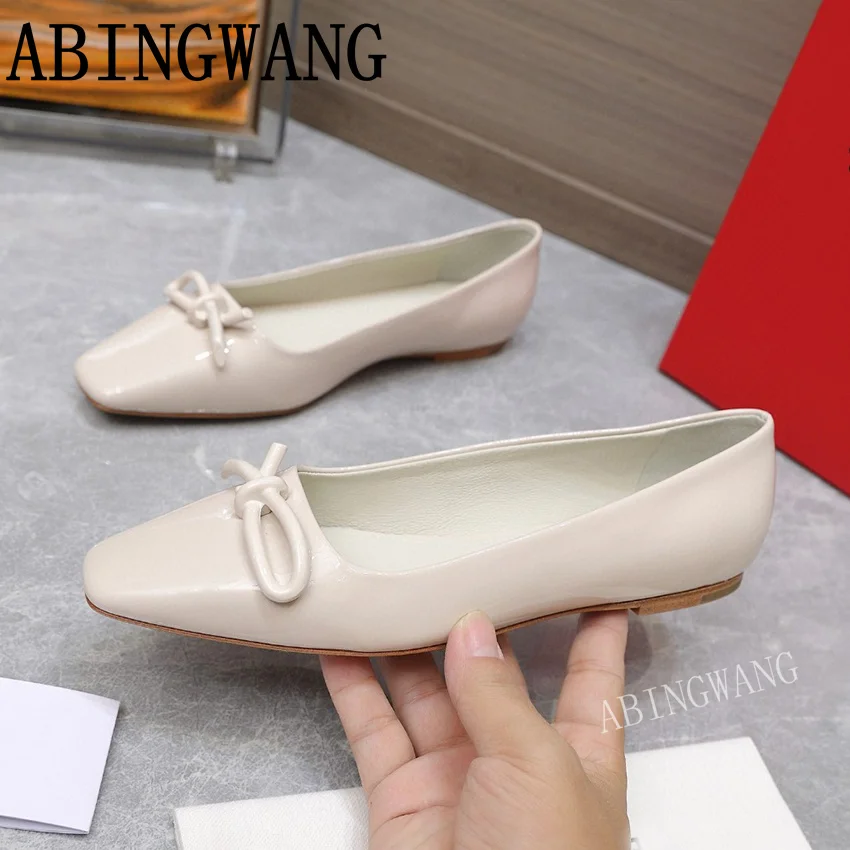 Hot Sale Brand Runway Women Flat Loafers Leatehr Suede Slip On Pointed Toe Ladies Mules Wysokiej jakości buty codzienne dla kobiet Mujer