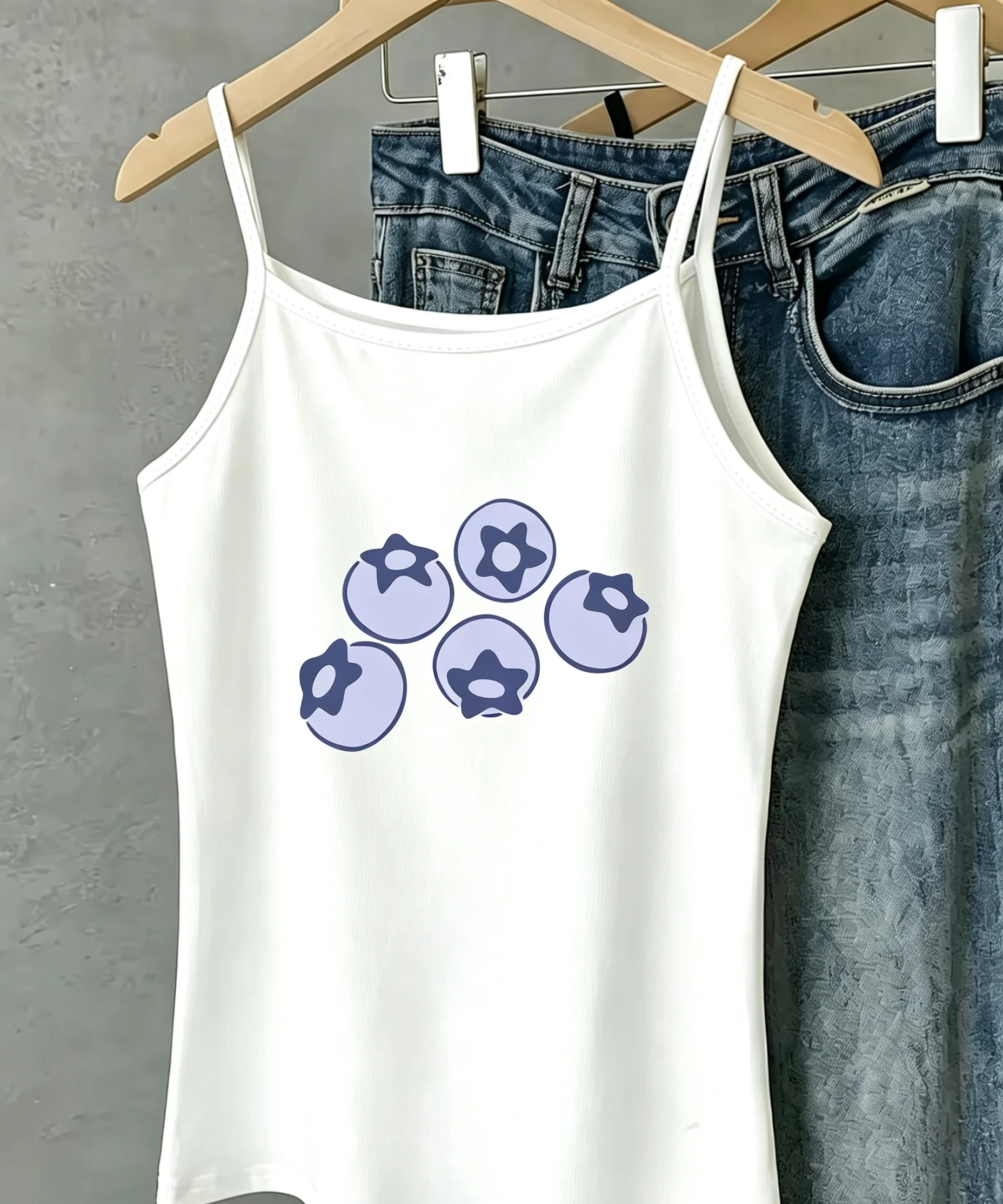Fresh Blueberry Graphic Camisole Women Minimalist Style Tank Top Summer Cool Sleeveless Vest Korean Fashion Shirt Home Wear