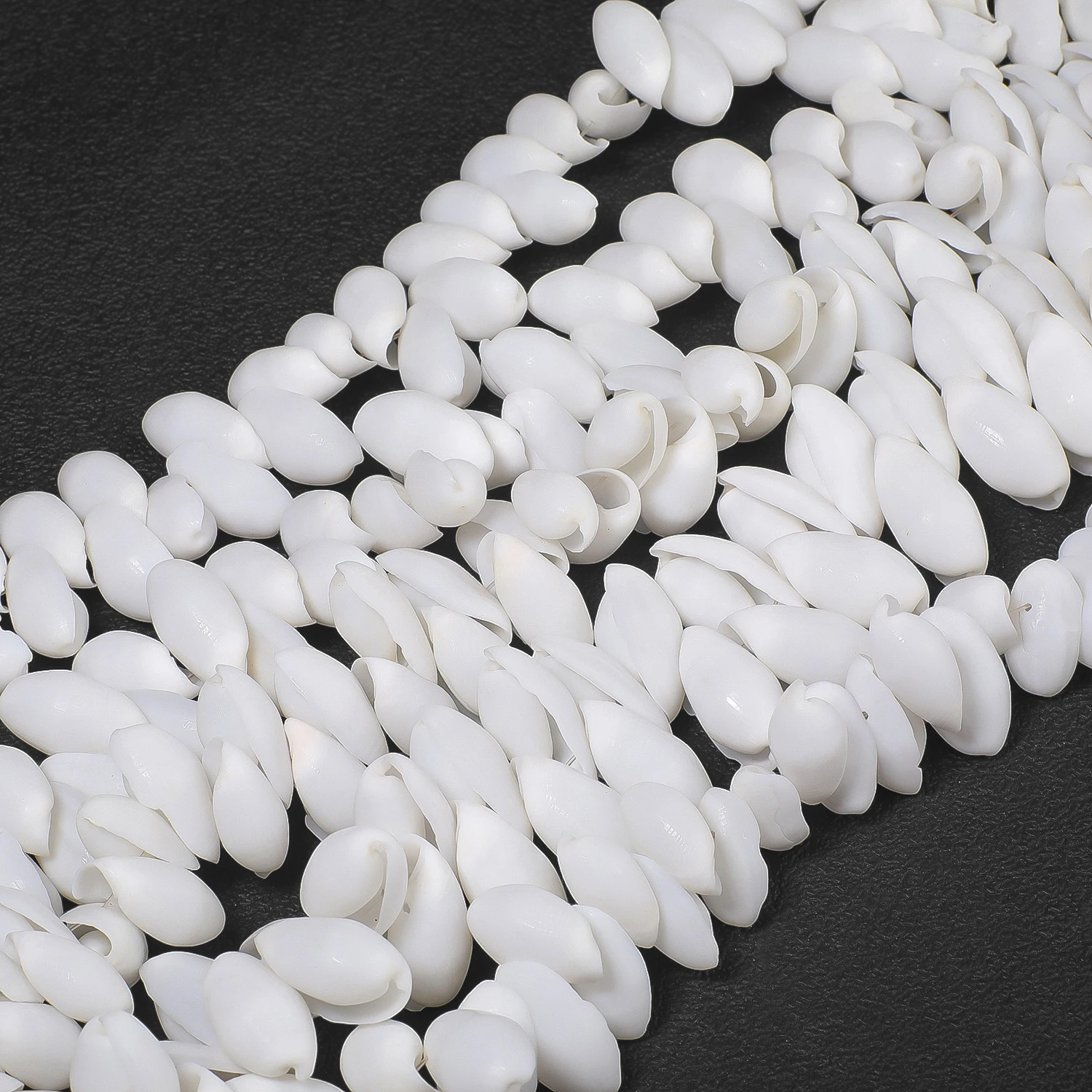 18-25mm White Irregular Seashell Beads Side Drilled Hole Natural Shell Loose Beads for DIY Necklace Earring Jewelry Making