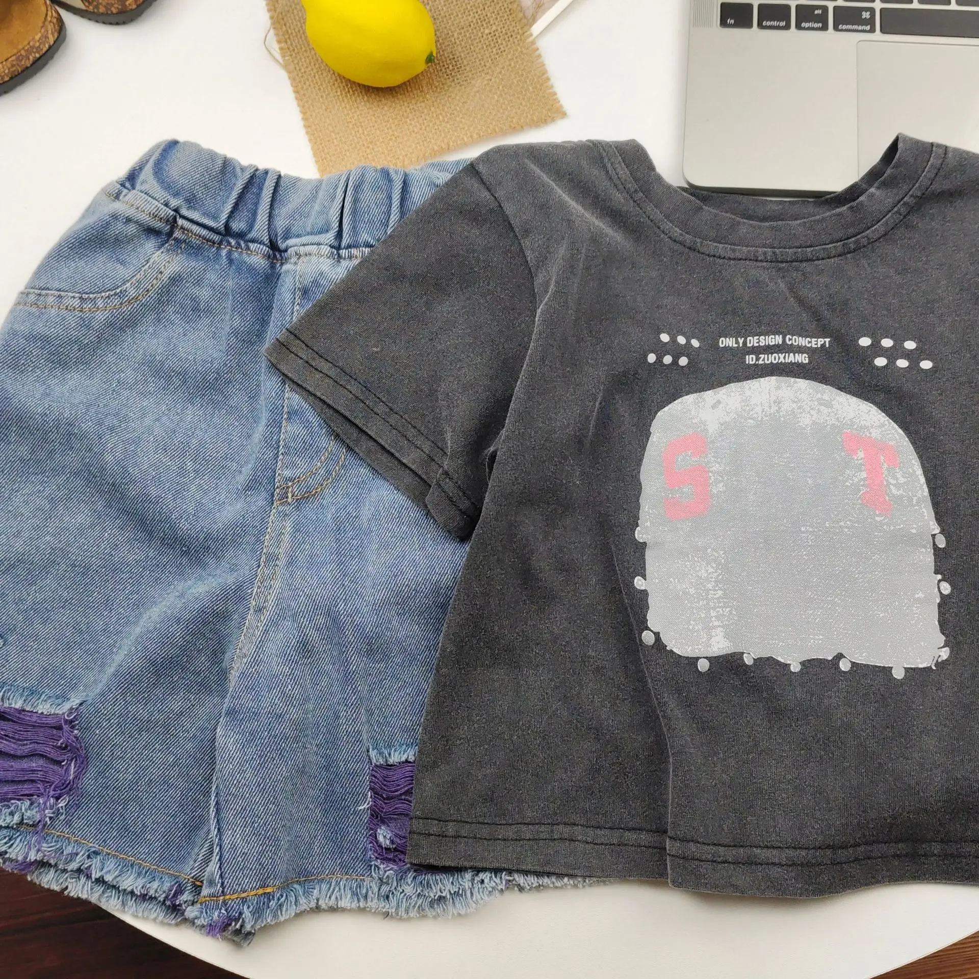 Two Piece Set of Cool Printed Short Sleeved Round Neck T-shirt and blue denim shorts for boys Fashion children Suit 2-10 Years 3