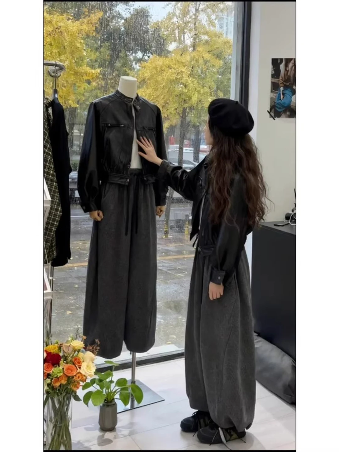 Chic Short Black Jacket Women's Korean Style Fashionable Unique Early Autumn Light Maturity Small Size Unique Beautiful