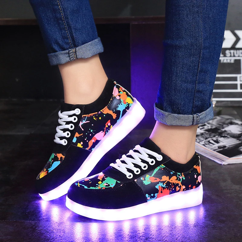 Large Size 35-45 Glowing Sneakers Adult Unisex LED Shoes Luminous Sneakers Girls Breathable Shoes Men and Women Led Casual Shoes