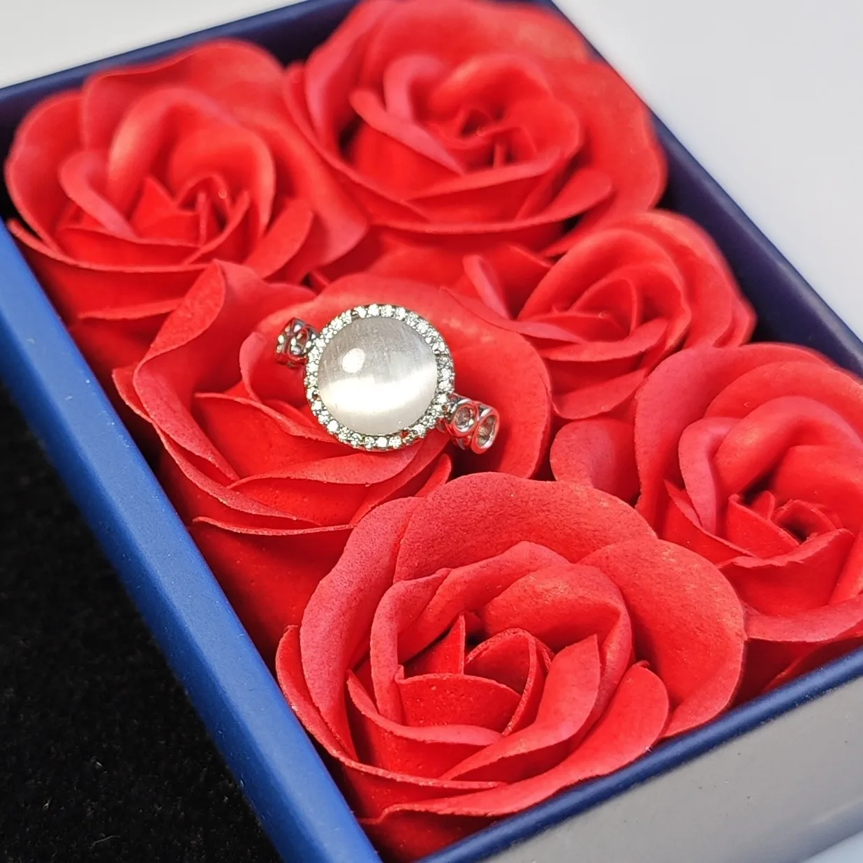 

Natural Cat's Eye Stone Hollow Ring, Super Immortal and Exquisite, Layered and Niche Open Mouth Ring