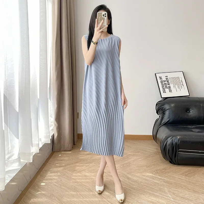 

Miyake Pleated High-quality Water Ripple Annual Ring Arc Dress, Versatile for Daily Commuting, Fashionable Sleeveless Long Skirt