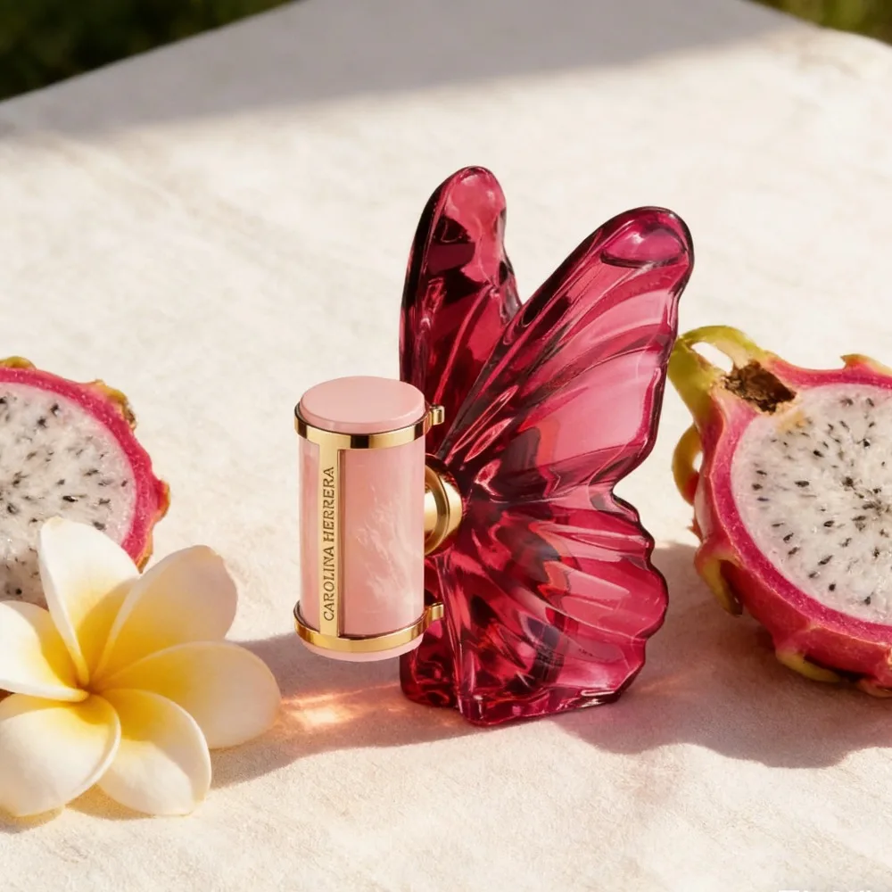 

Carolina Herrera La Bomba Luxury EDP 80ml Women's Elegant Sweet Floral Perfume Peony Frangipani Vetiver Fragrance