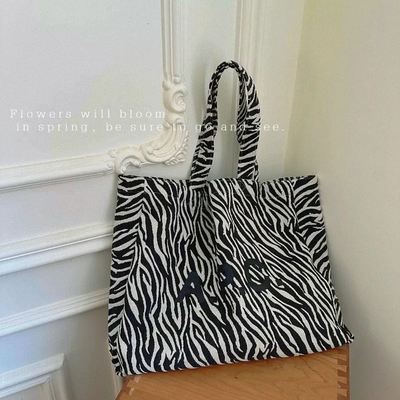 

Новая женская парусиновая сумка через плечо с рисунком зебры, повседневные сумки-тоут большой вместимости во французском стиле ретро, пригородная сумка-тоут