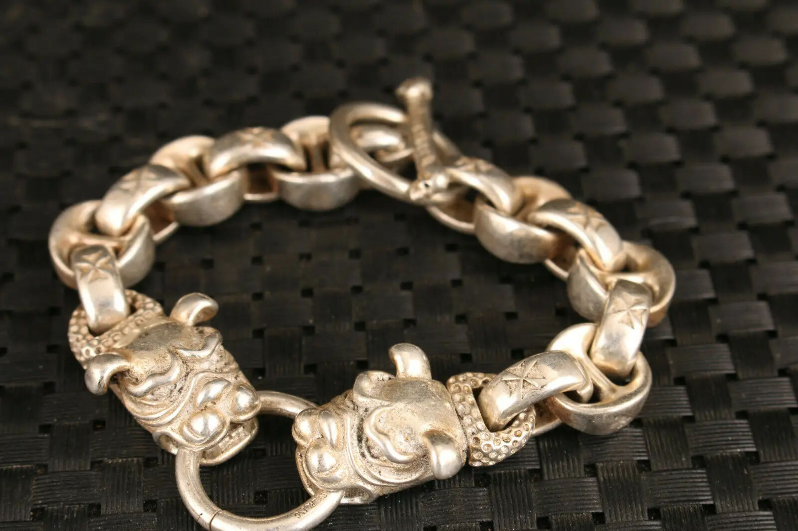 chinese tibet silver hand carved two dog head figure statue bracelet