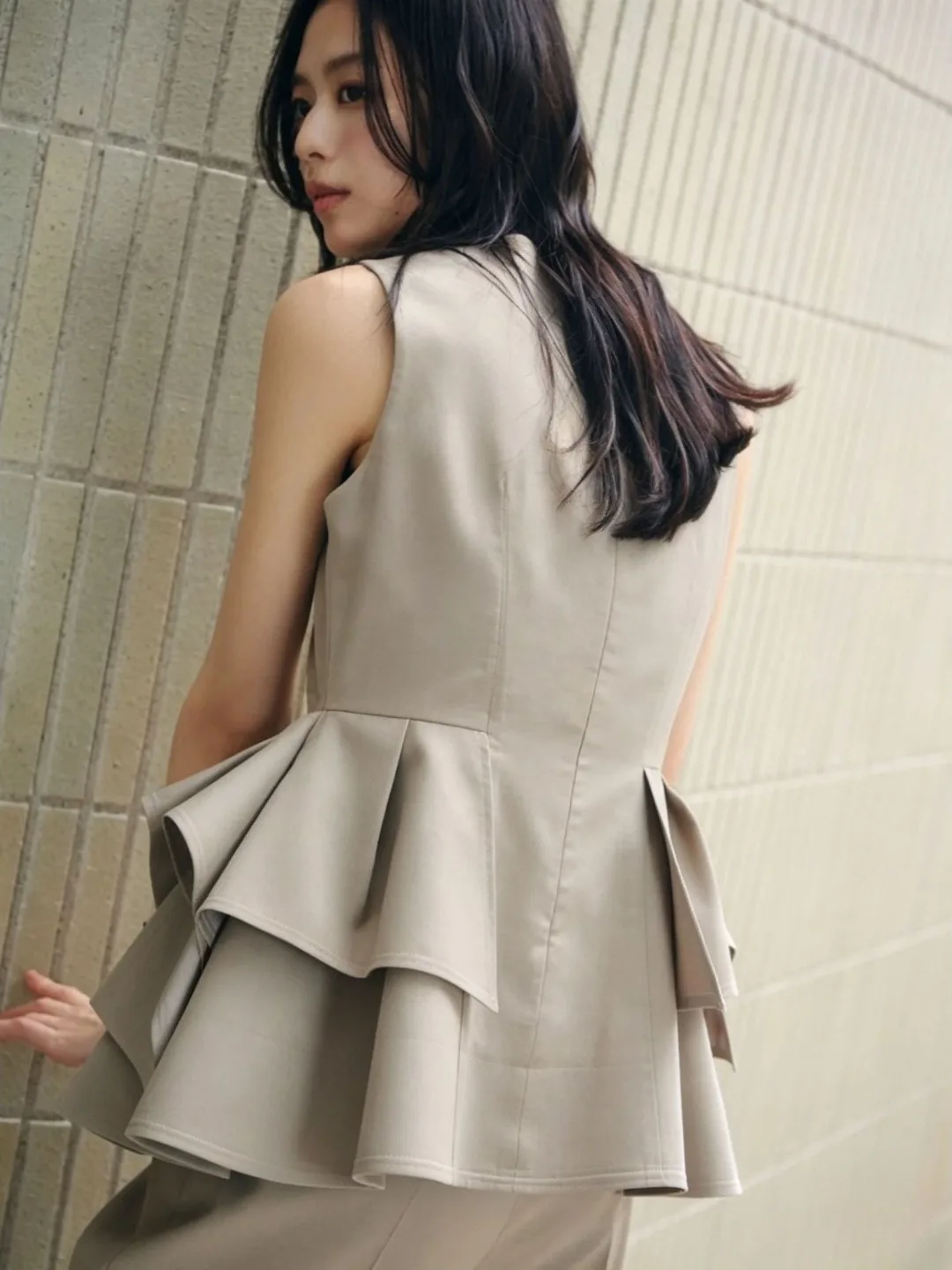 Spring Summer 2026 New Style Japanese Light Maturity Blossom Sleeveless Top High Sense Slimming Asymmetrical Lace Trim