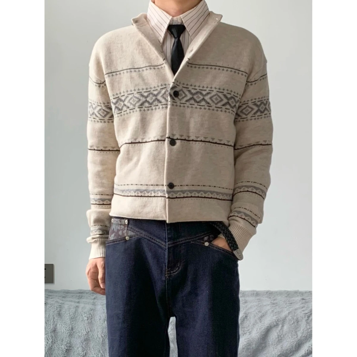 

Американский ретро Fair Isle High nce текстура расширенный открытый кардиган свитер мужской ленивый Sle вязаная верхняя одежда модный