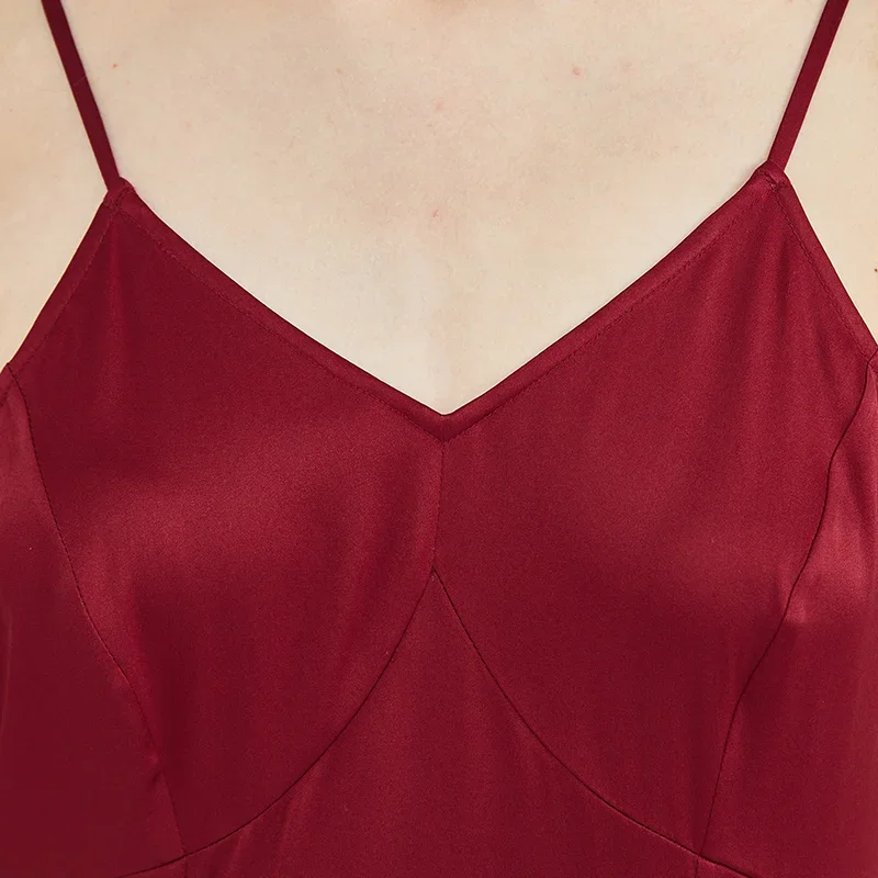 VA-伸縮性のあるサテンドレス,シルク,ワインレッド,オープンバック,見えないサイドプル,大きなシルクスイング,滑らかで通気性,ファッショナブルなストラップ,ne028