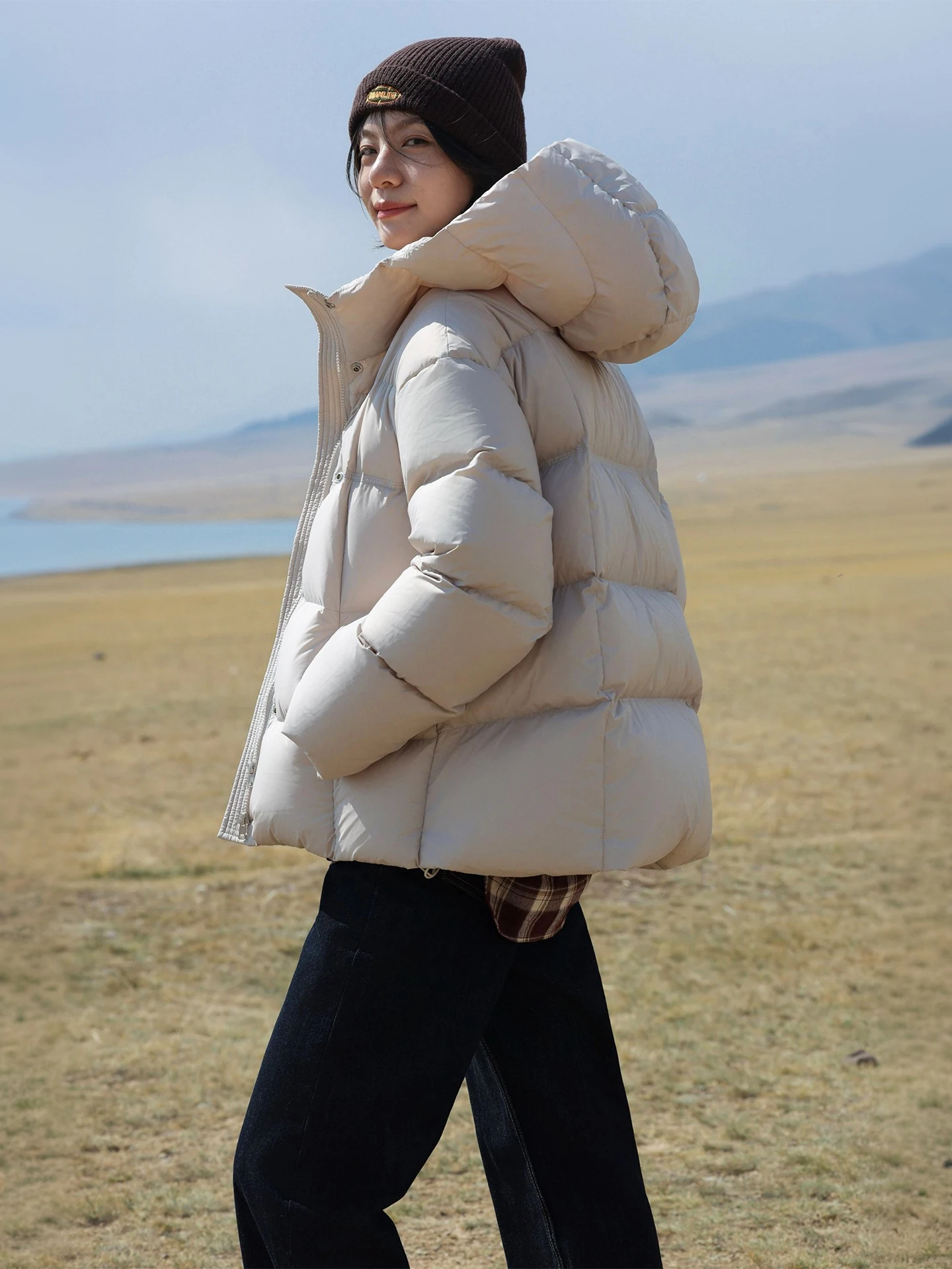 

Bonn 95 White Du down ort Puffer Jaet Women's Hooded Thi Warm Outerwear Faionable Cact Nylon Coat for Daily Wear