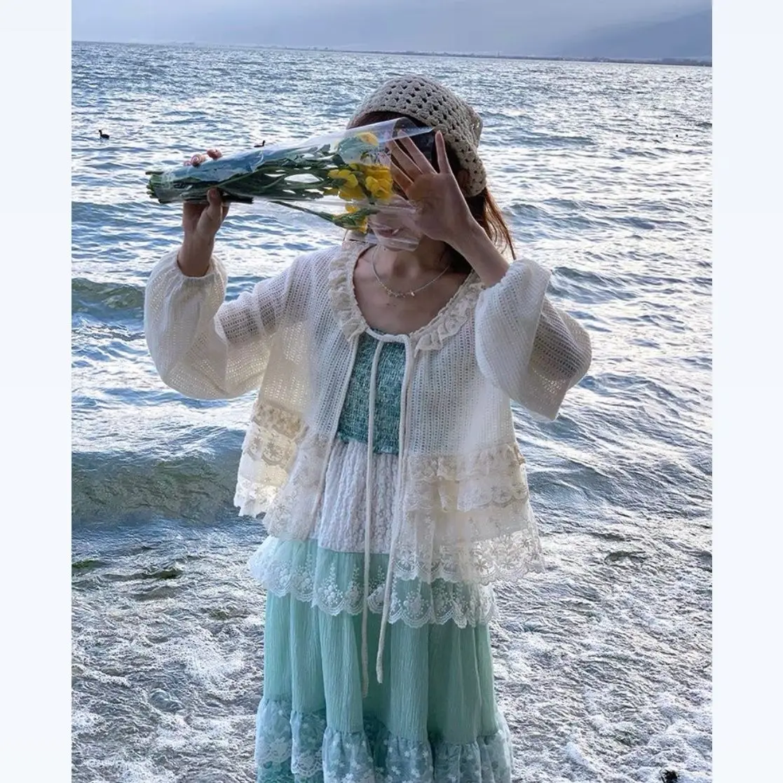 

Милый кружевной вязаный кардиган, женский осенний новый прозрачный тонкий свитер на шнуровке, пальто, модный шикарный укороченный топ