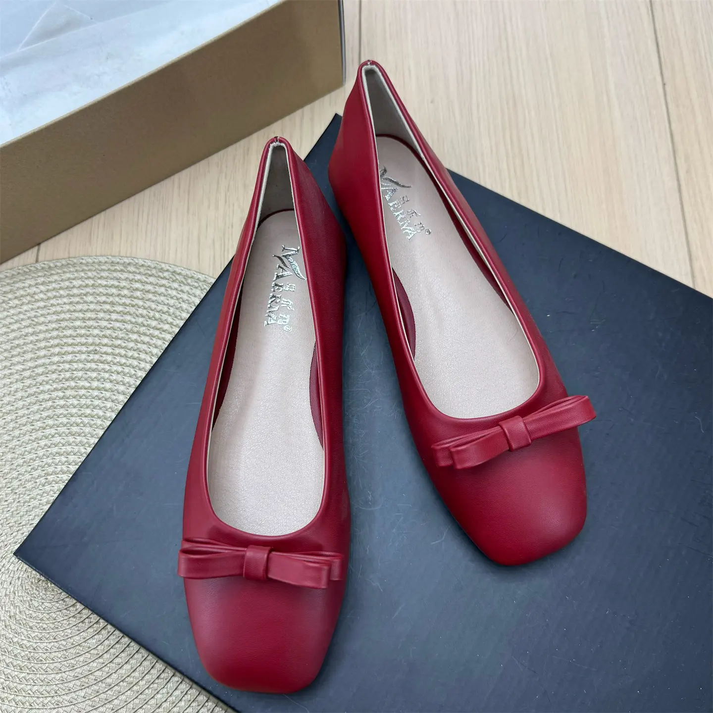 

Flat Shoes for Women Spring and Autumn 2026 New Retro Square Toe Bow Ballet Shoes for Women Flat Plus Size Women's Shoes