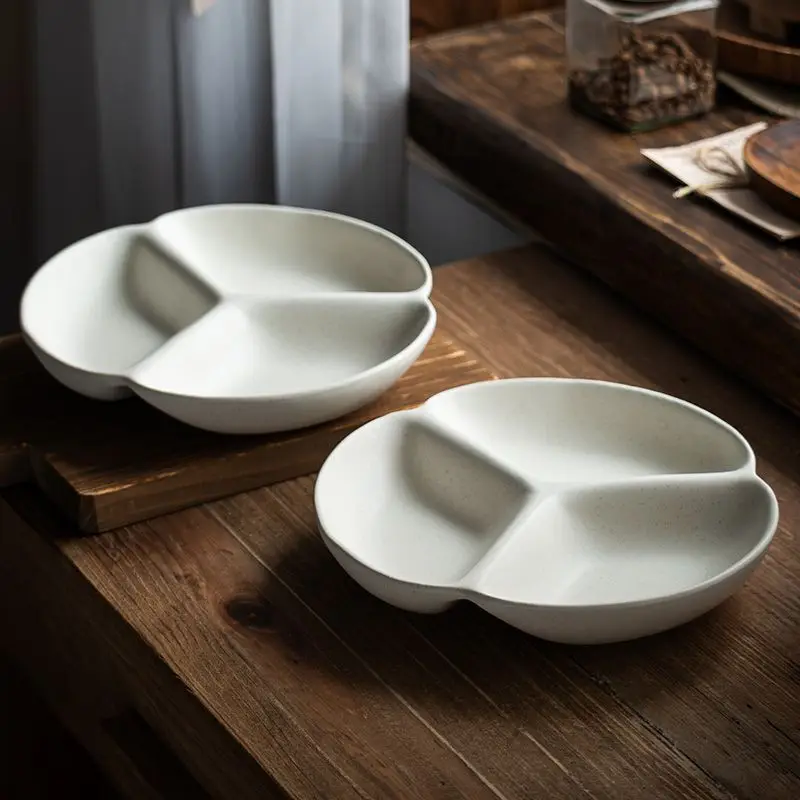 

1PC Three-grid Plate Creative Ceramic Divided Plate Fat Reduction Quantitative Simple Wind Fruit Breakfast Household Plate